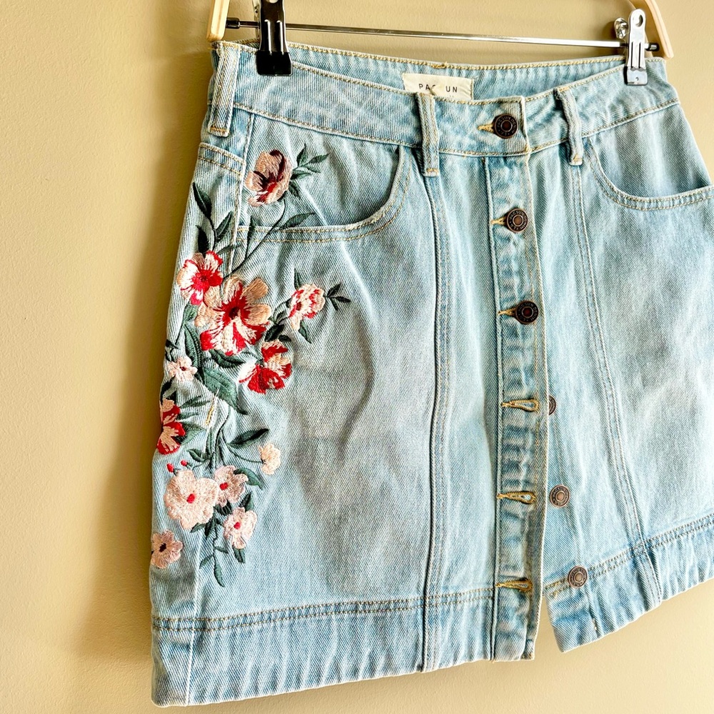 PacSun Light Blue Floral Embroidered Mini Skirt - Miranda Blu Coastal